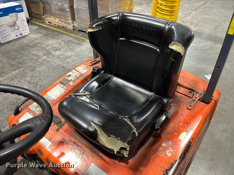 image for item EC3640 Toyota 7FBEU18 forklift