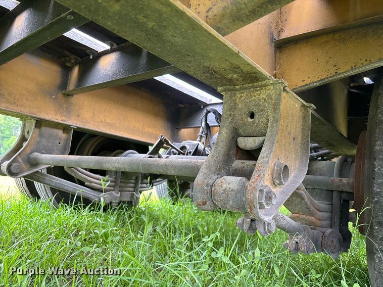 image for item EC3645 2003 Eager Beaver 20HALX flatbed trailer