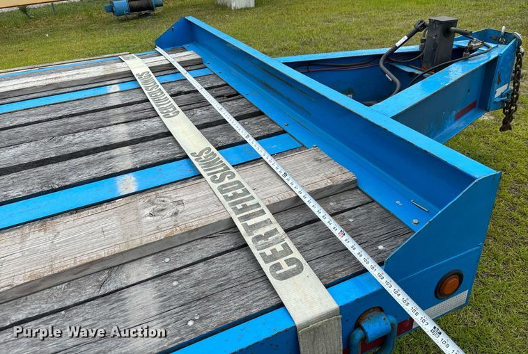 image for item EC3645 2003 Eager Beaver 20HALX flatbed trailer