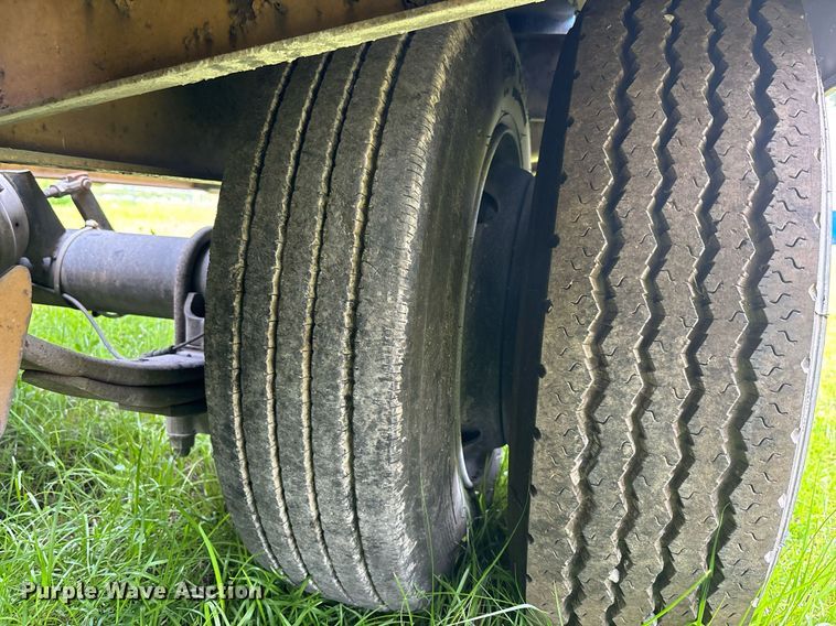 image for item EC3645 2003 Eager Beaver 20HALX flatbed trailer