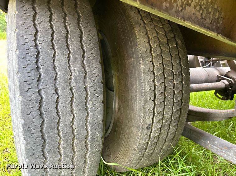 image for item EC3645 2003 Eager Beaver 20HALX flatbed trailer