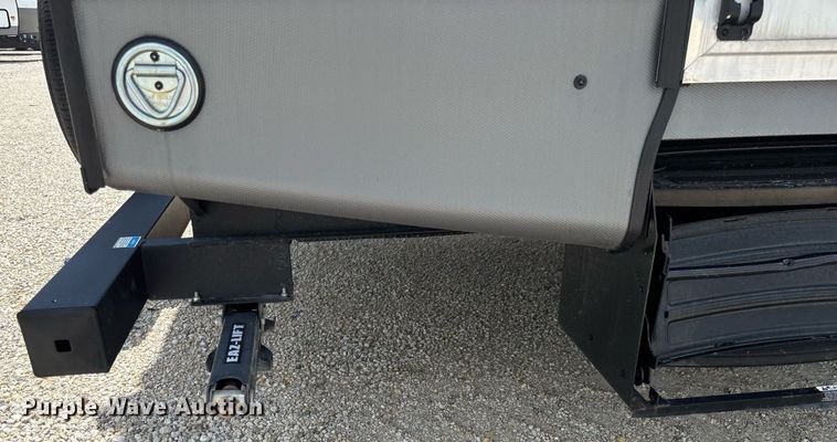 image for item EC3660 2024 Forest River Prime Time Avenger 28DBS camper