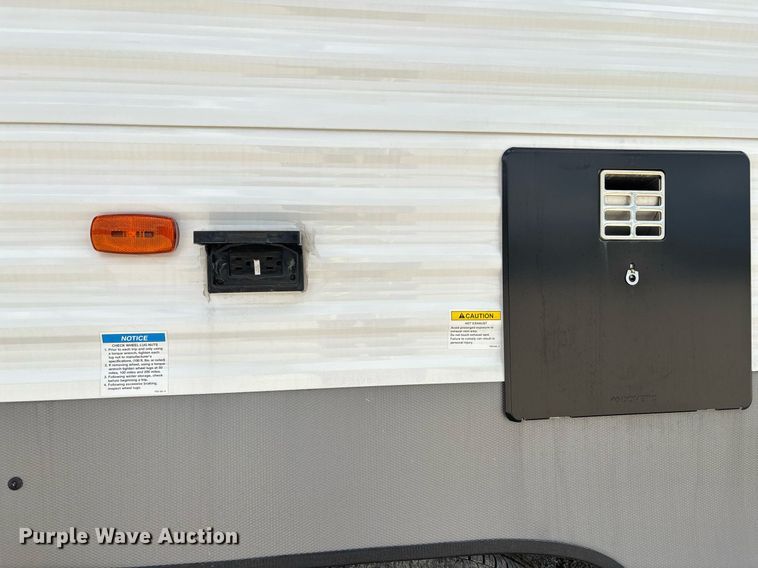 image for item EC3660 2024 Forest River Prime Time Avenger 28DBS camper