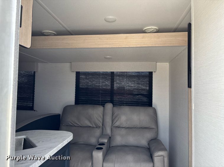 image for item EC3660 2024 Forest River Prime Time Avenger 28DBS camper