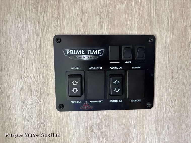 image for item EC3660 2024 Forest River Prime Time Avenger 28DBS camper