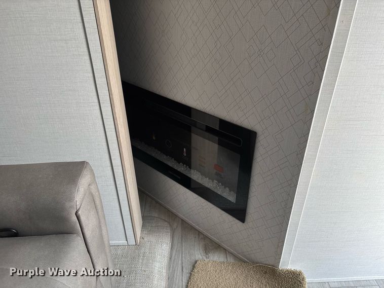 image for item EC3660 2024 Forest River Prime Time Avenger 28DBS camper