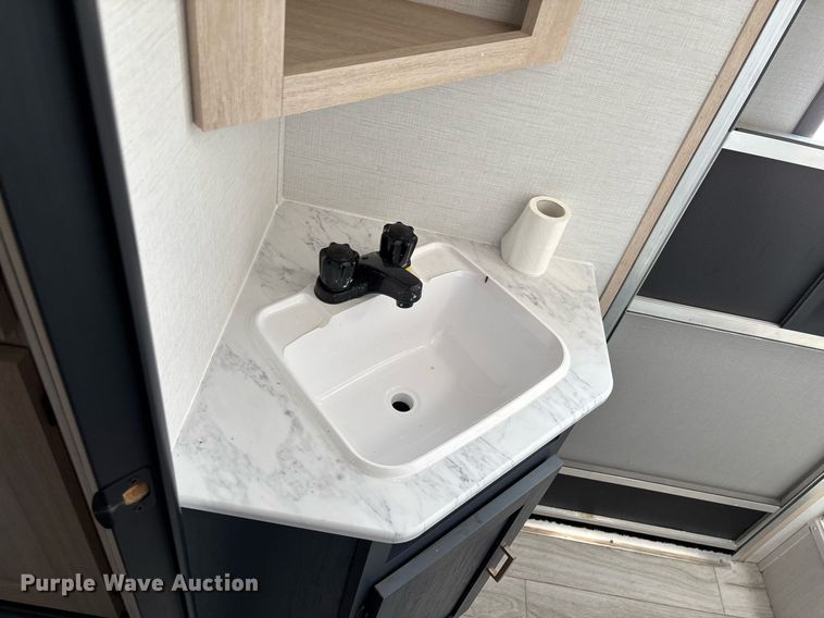 image for item EC3660 2024 Forest River Prime Time Avenger 28DBS camper