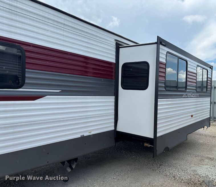 image for item EC3667 2025 Forest River Prime Time Avenger 29QBS camper