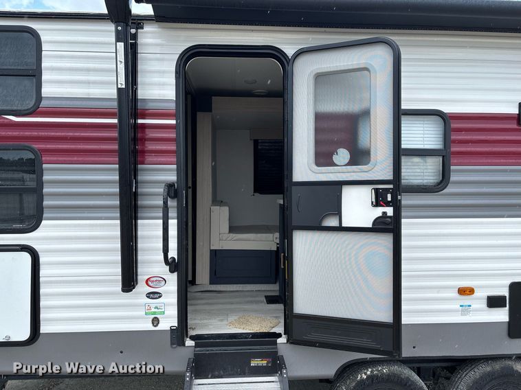 image for item EC3667 2025 Forest River Prime Time Avenger 29QBS camper