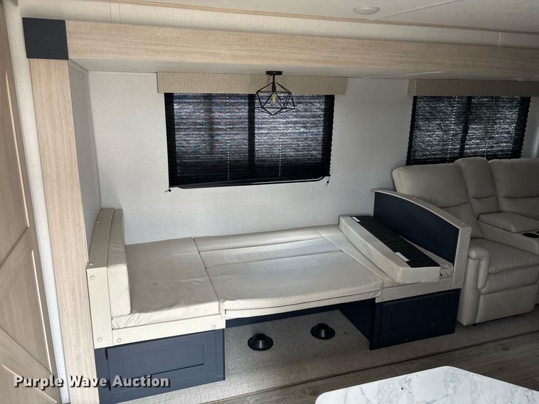 image for item EC3667 2025 Forest River Prime Time Avenger 29QBS camper