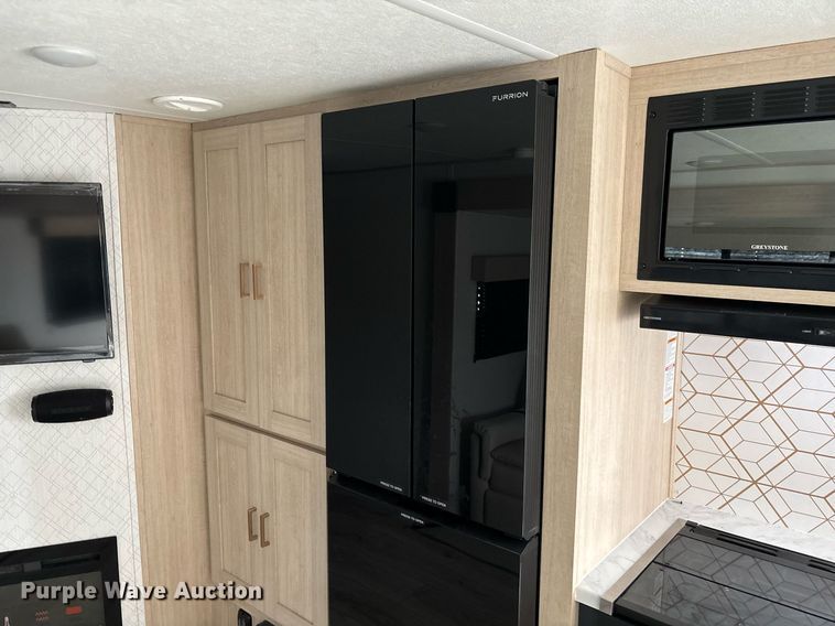 image for item EC3667 2025 Forest River Prime Time Avenger 29QBS camper