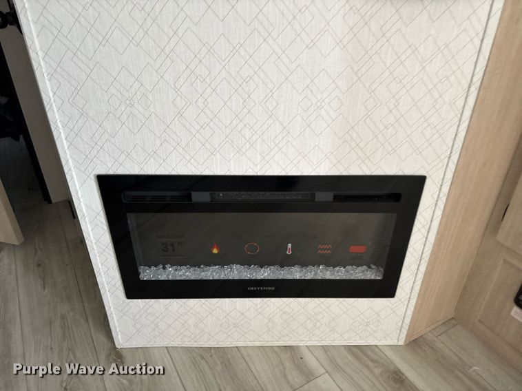 image for item EC3667 2025 Forest River Prime Time Avenger 29QBS camper