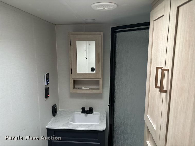 image for item EC3667 2025 Forest River Prime Time Avenger 29QBS camper