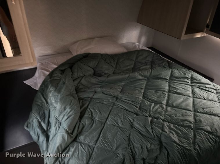 image for item EC3667 2025 Forest River Prime Time Avenger 29QBS camper