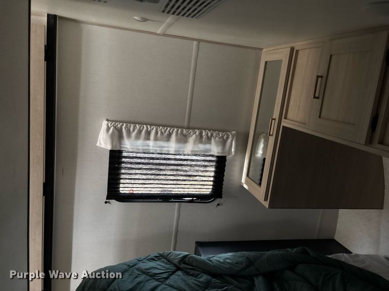 image for item EC3667 2025 Forest River Prime Time Avenger 29QBS camper