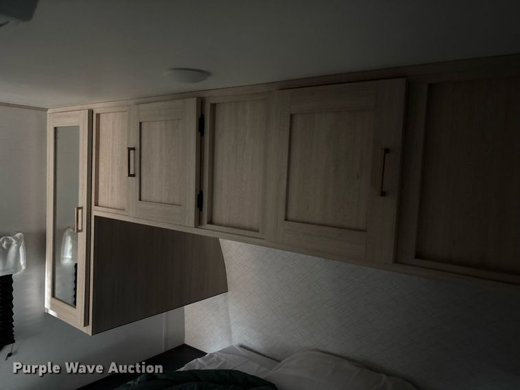 image for item EC3667 2025 Forest River Prime Time Avenger 29QBS camper