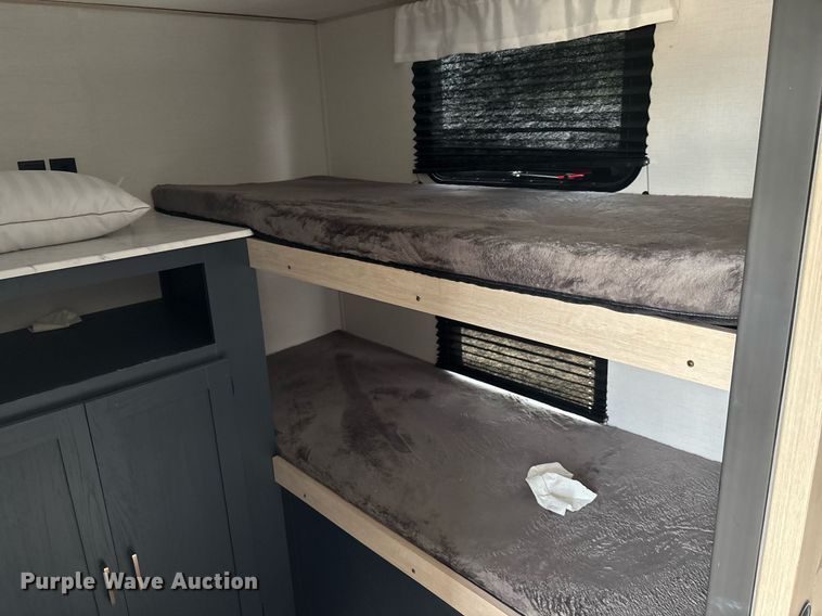 image for item EC3667 2025 Forest River Prime Time Avenger 29QBS camper