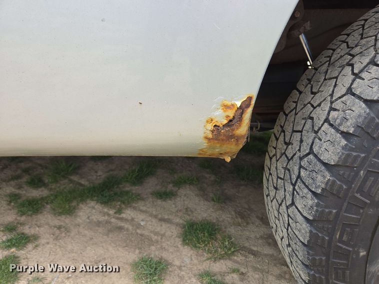 image for item EC4208 2005 Ford F150 SuperCab pickup truck