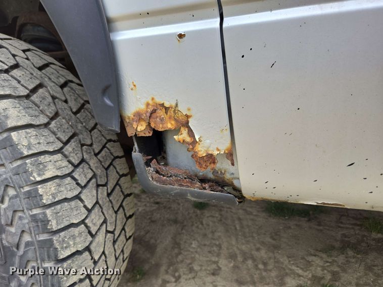 image for item EC4208 2005 Ford F150 SuperCab pickup truck