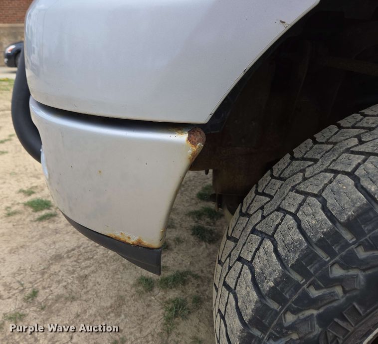 image for item EC4208 2005 Ford F150 SuperCab pickup truck