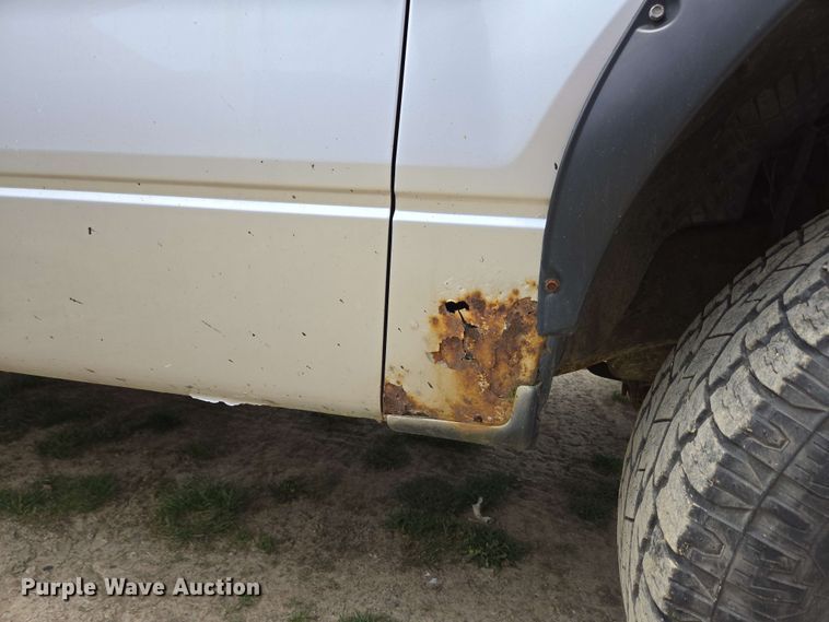 image for item EC4208 2005 Ford F150 SuperCab pickup truck