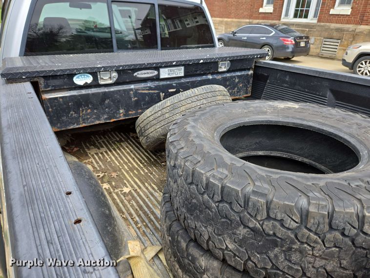 image for item EC4208 2005 Ford F150 SuperCab pickup truck