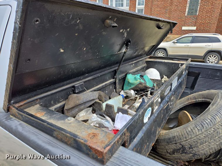 image for item EC4208 2005 Ford F150 SuperCab pickup truck