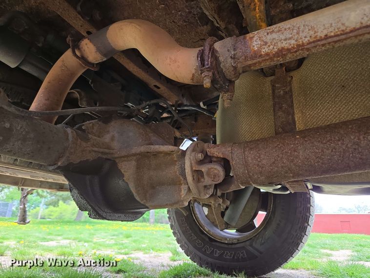 image for item EC4208 2005 Ford F150 SuperCab pickup truck