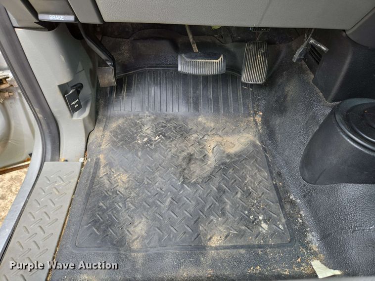 image for item EC4208 2005 Ford F150 SuperCab pickup truck