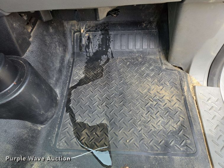 image for item EC4208 2005 Ford F150 SuperCab pickup truck