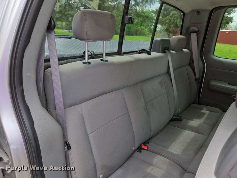 image for item EC4208 2005 Ford F150 SuperCab pickup truck