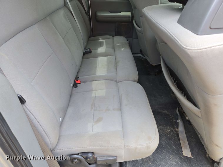 image for item EC4208 2005 Ford F150 SuperCab pickup truck