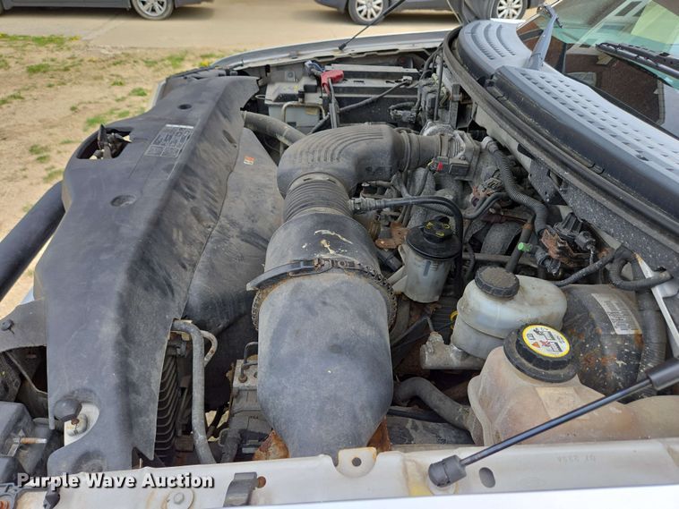 image for item EC4208 2005 Ford F150 SuperCab pickup truck