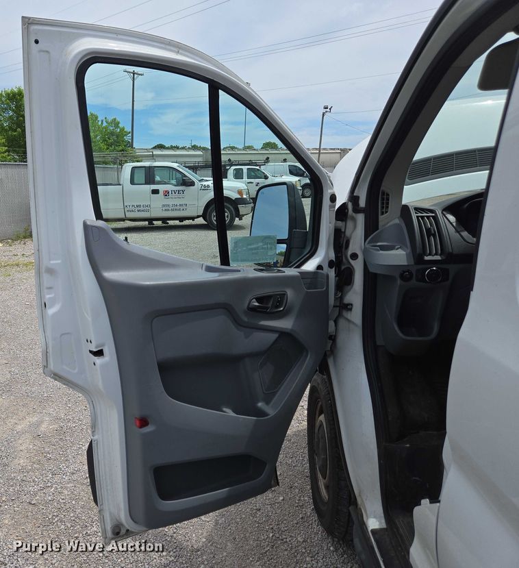 image for item EC4255 2018 Ford Transit 350 van