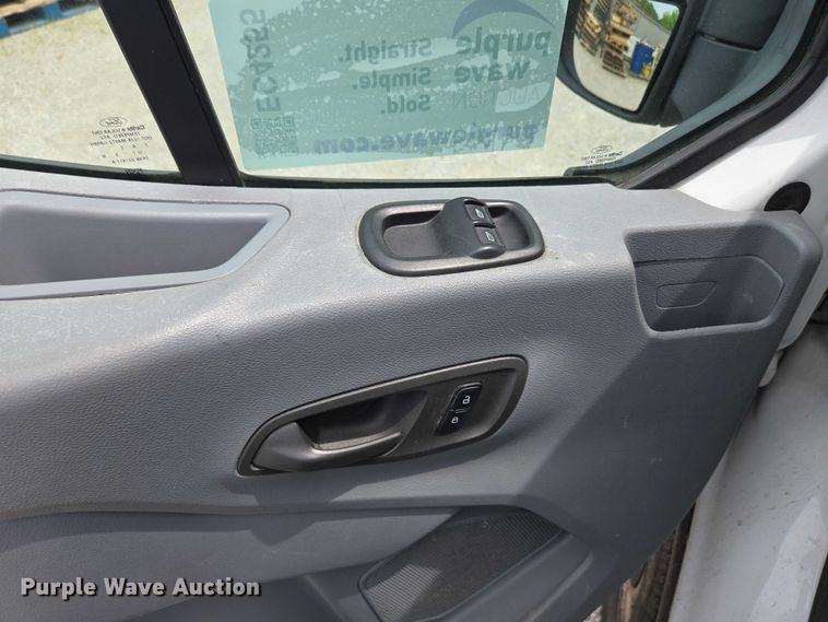 image for item EC4255 2018 Ford Transit 350 van