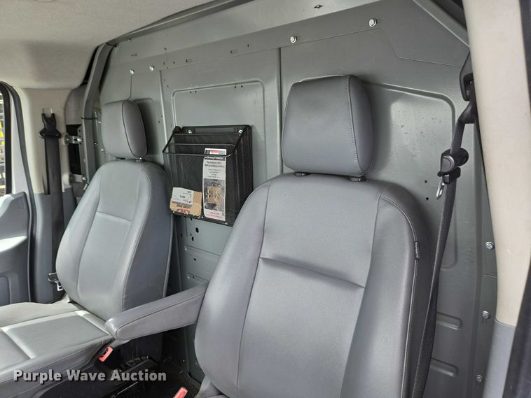 image for item EC4255 2018 Ford Transit 350 van
