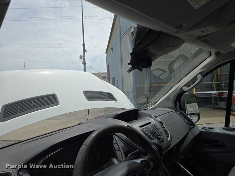 image for item EC4255 2018 Ford Transit 350 van