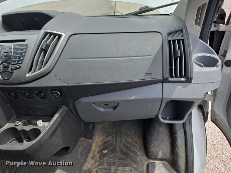 image for item EC4255 2018 Ford Transit 350 van