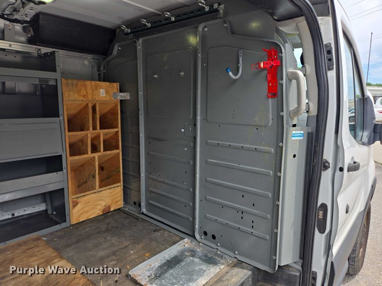 image for item EC4255 2018 Ford Transit 350 van