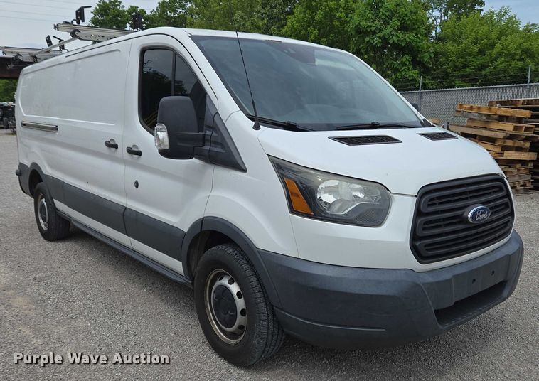 image for item EC4256 2015 Ford Transit 350 van