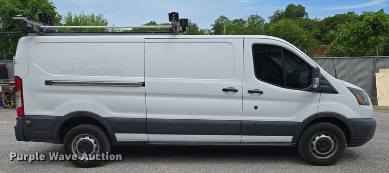 image for item EC4256 2015 Ford Transit 350 van