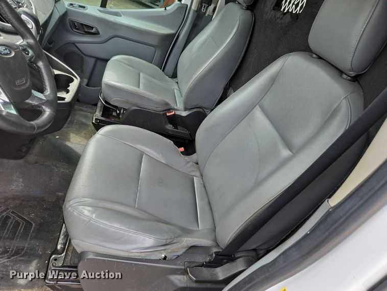 image for item EC4256 2015 Ford Transit 350 van