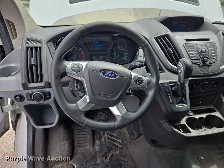 image for item EC4256 2015 Ford Transit 350 van