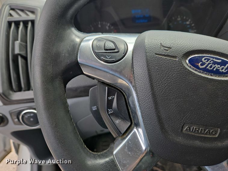 image for item EC4256 2015 Ford Transit 350 van