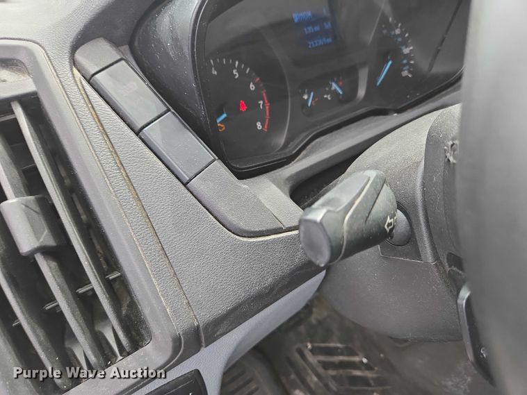 image for item EC4256 2015 Ford Transit 350 van