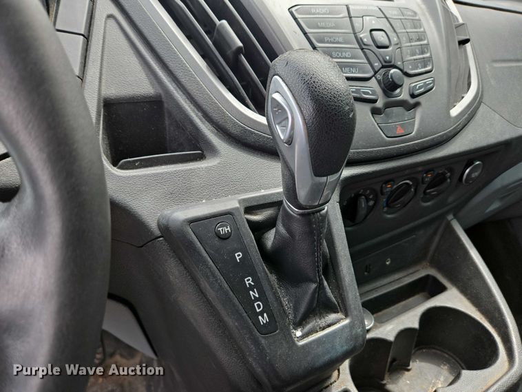 image for item EC4256 2015 Ford Transit 350 van