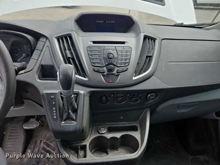 image for item EC4256 2015 Ford Transit 350 van