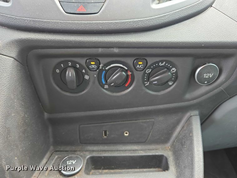 image for item EC4256 2015 Ford Transit 350 van