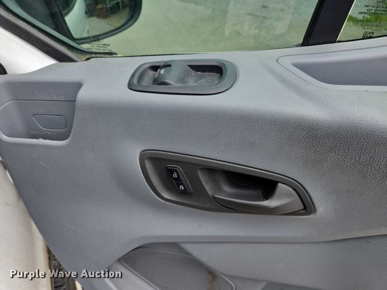 image for item EC4256 2015 Ford Transit 350 van