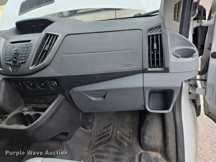 image for item EC4256 2015 Ford Transit 350 van